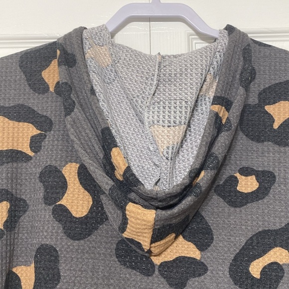- NWT Bombom Pullover Hoodie Leopard Prints size M - Picture 4 of 11